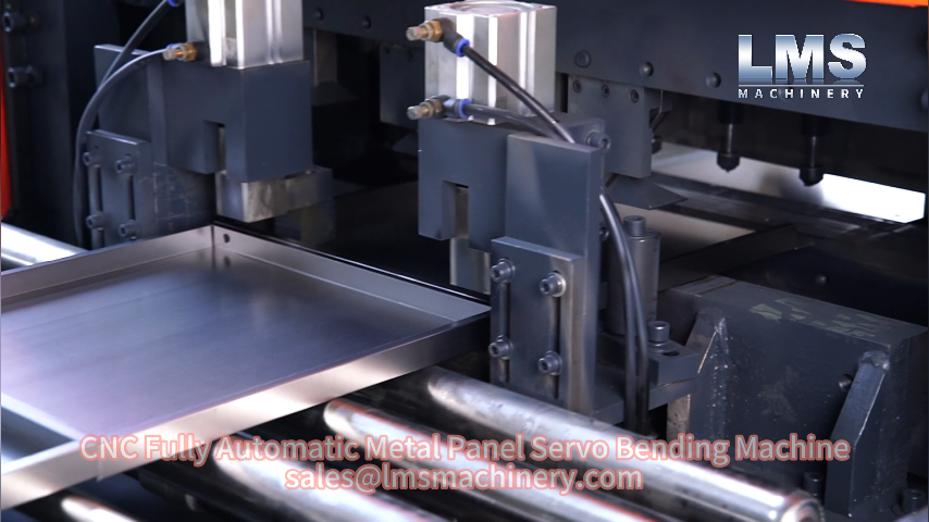 Back-side bending process of a metal panel with &plusmn;0.3mm precision